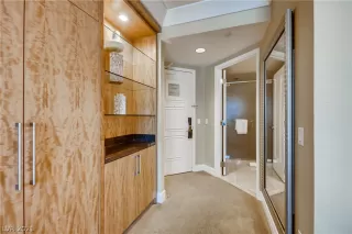 Photo #4: 2312278 Listing 