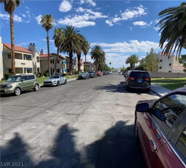 MLS: 2312288 Condo For Sale