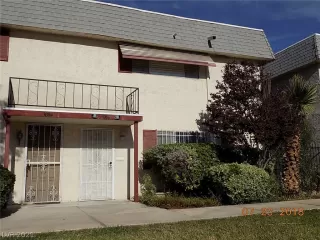 Photo #2: 2312339 Listing 