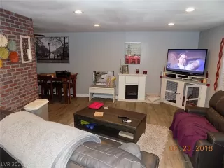 Photo #6: 2312339 Listing 