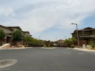 Photo #1: 2312354 Listing 