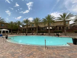 Photo #2: 2312354 Listing 