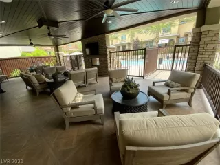 Photo #5: 2312354 Listing 