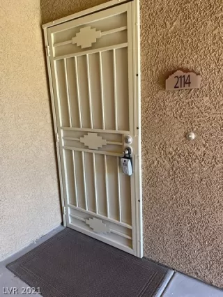 Photo #1: 2312401 Listing