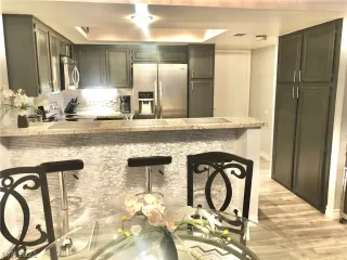 Photo #1: 2312403 Listing 