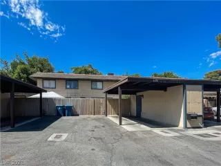 Photo #1: 2312406 Listing 