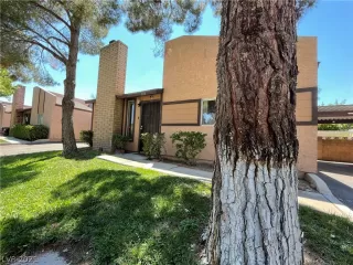 Photo #2: 2312410 Listing