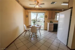 Photo #3: 2312466 Listing 