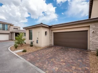 Photo #2: 2312486 Listing 