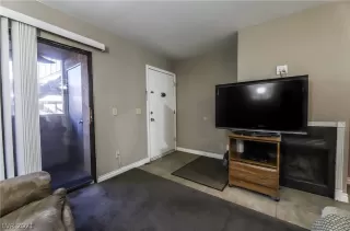 Photo #6: 2312510 Listing 