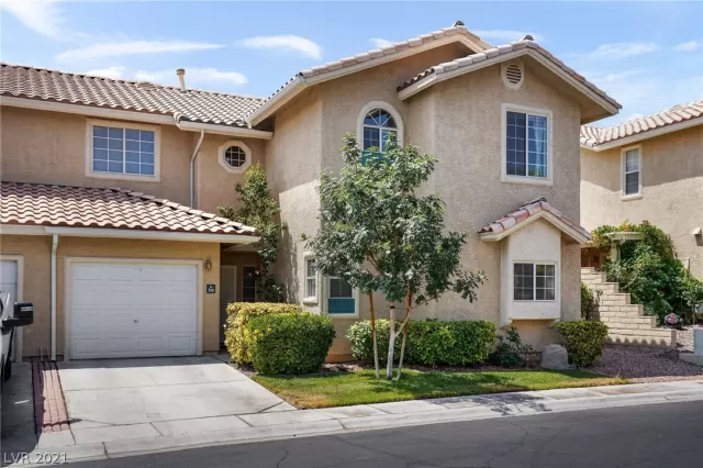 MLS: 2312515 Condo For Sale