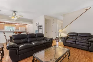 Photo #3: 2312515 Listing