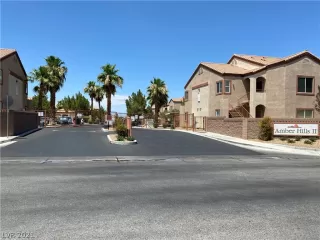 Photo #1: 2312542 Listing