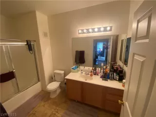 Photo #4: 2312542 Listing