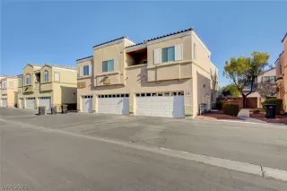 Photo #2: 2312546 Listing