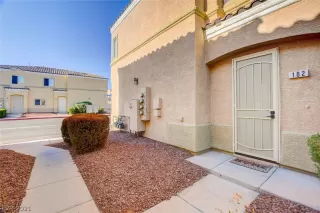 Photo #3: 2312546 Listing