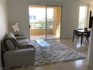 Photo #2: 2312549 Listing 