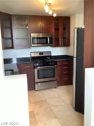 Photo #4: 2312549 Listing 