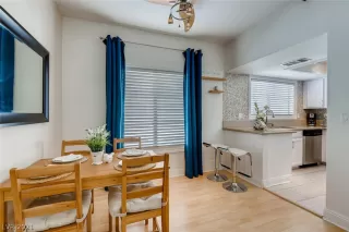 Photo #2: 2312599 Listing 