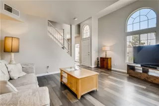 Photo #4: 2312615 Listing 