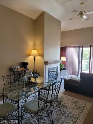 Photo #3: 2312628 Listing 