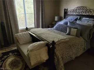 Photo #5: 2312628 Listing 