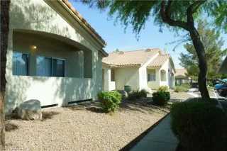 Photo #1: 2312635 Listing