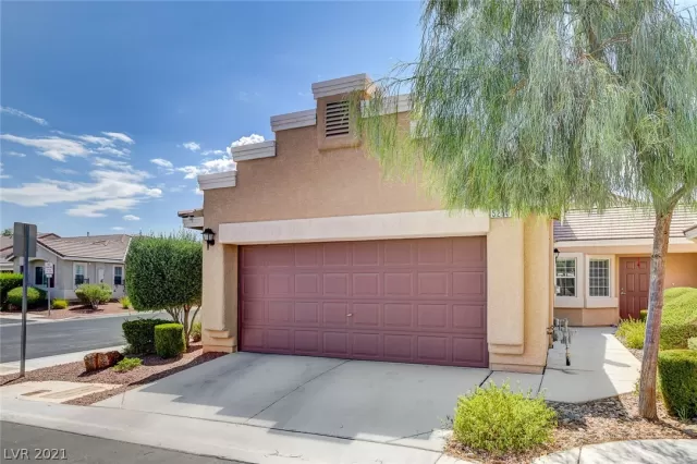 MLS: 2312702 Condo For Sale