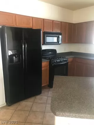 Photo #3: 2312733 Listing 