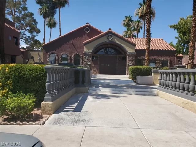 MLS: 2312758 Condo For Sale