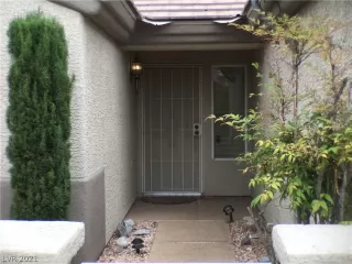 Photo #3: 2312771 Listing