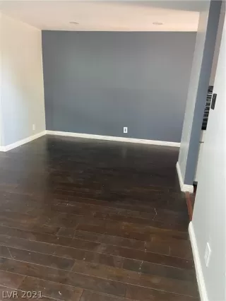 Photo #2: 2312783 Listing