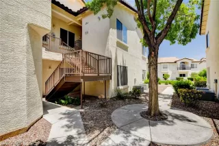 Photo #1: 2312786 Listing