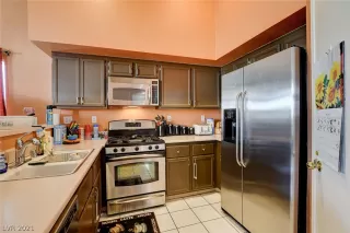 Photo #6: 2312786 Listing