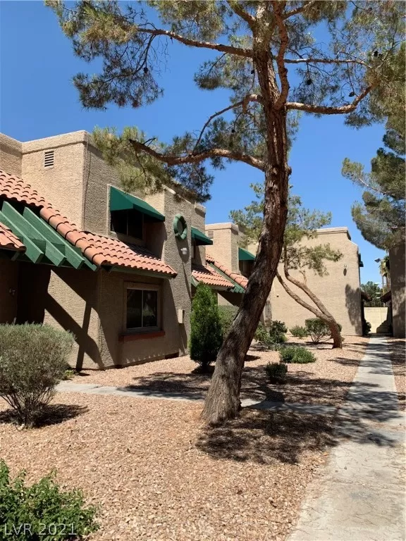 MLS: 2312810 Condo For Sale