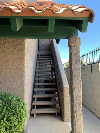 Photo #1: 2312810 Listing