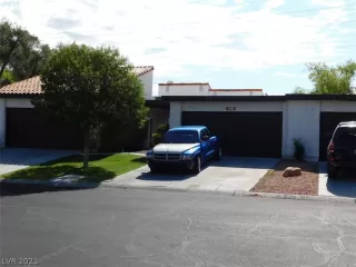 Photo #1: 2312817 Listing