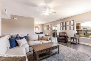 Photo #5: 2312848 Listing 