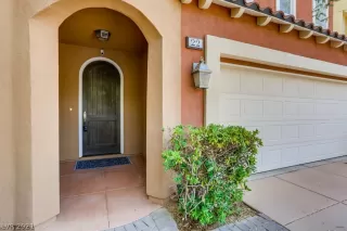 Photo #2: 2312864 Listing