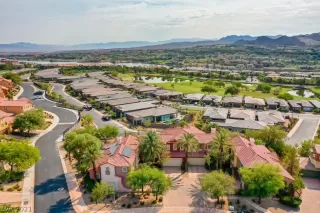 Photo #3: 2312864 Listing