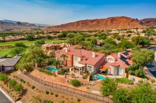 Photo #6: 2312864 Listing