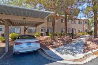 Photo #2: 2312880 Listing