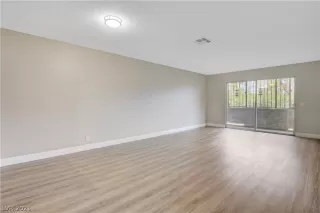 Photo #1: 2312899 Listing