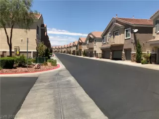 Photo #1: 2312912 Listing