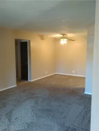 Photo #4: 2312954 Listing