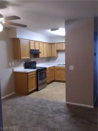 Photo #5: 2312954 Listing