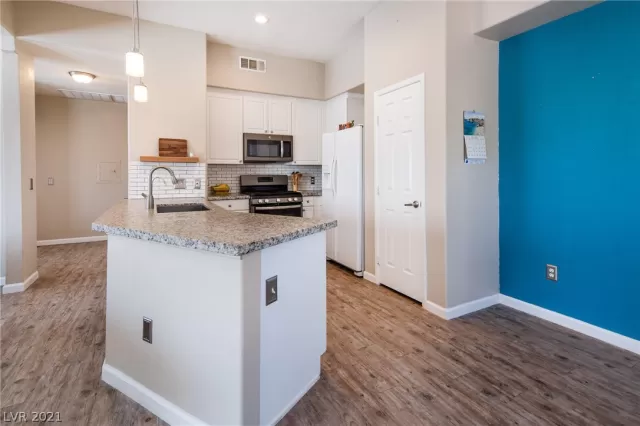 MLS: 2312970 Condo For Sale