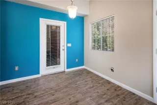 Photo #5: 2312970 Listing