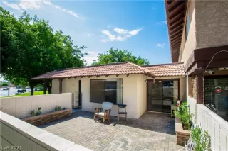 Photo #2: 2312976 Listing