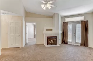 Photo #5: 2313002 Listing 